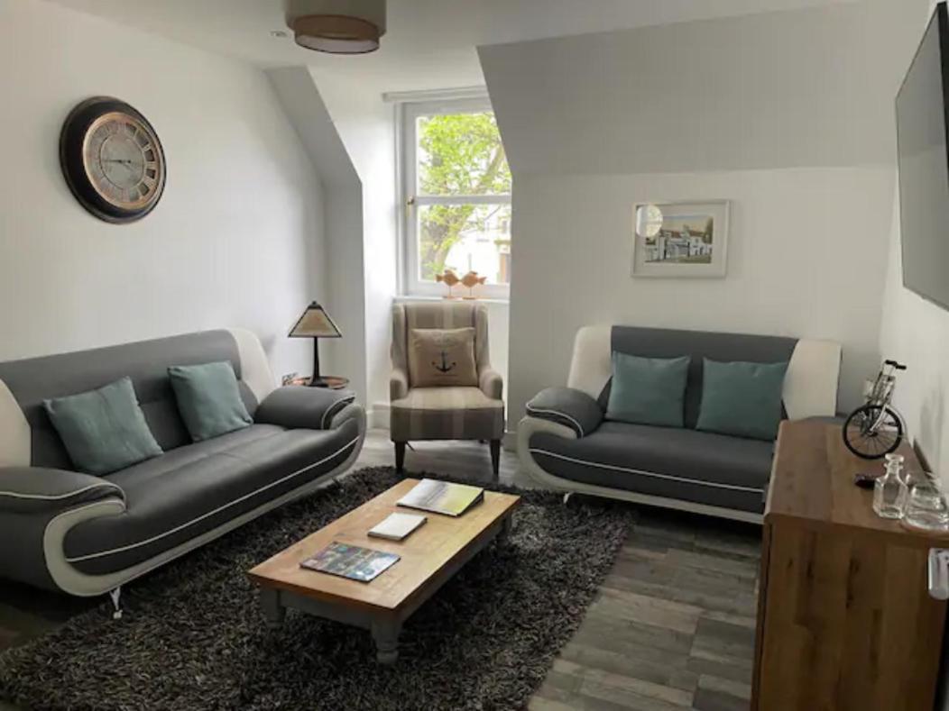 The Holiday Hoose Kinghorn Εξωτερικό φωτογραφία